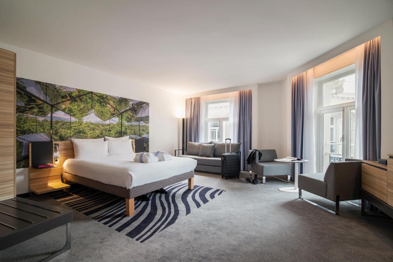 Superior Suite met Bank