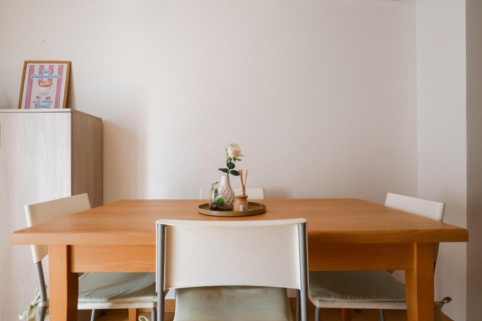 One-Bedroom Standard Apartment,1681780242:JPEG