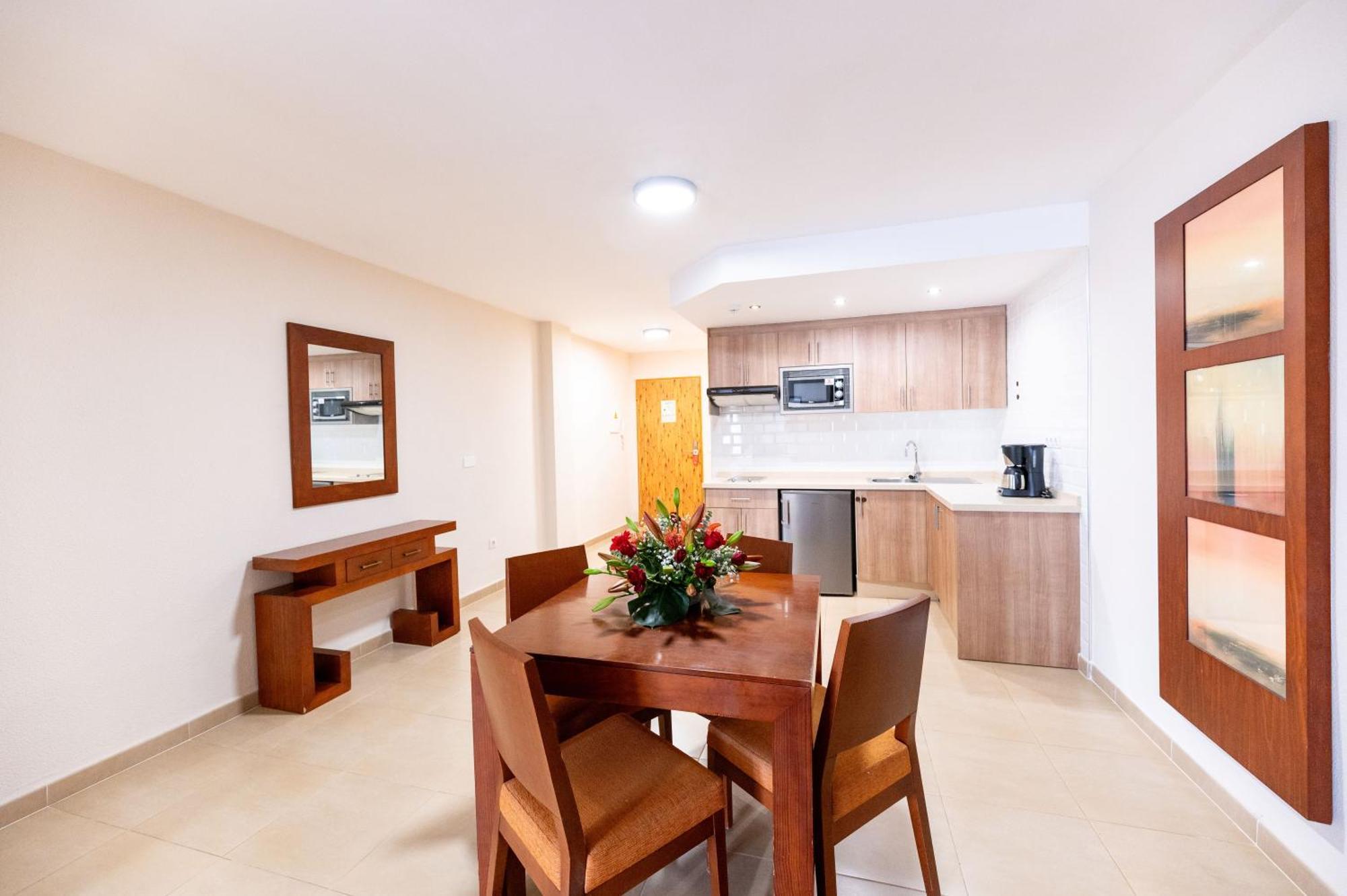 Maisonnette/Duplex Appartement met Gedeeltelijk Uitzicht op Zee