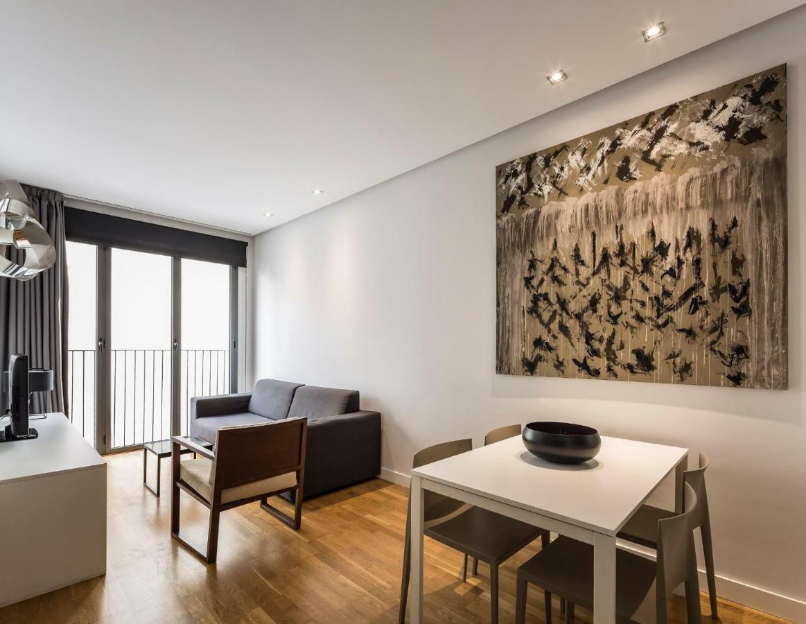 One-Bedroom Apartment,1105321044:JPEG
