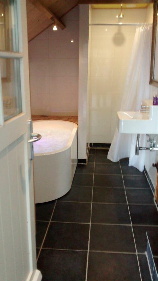 Holiday Home,891653359:JPEG