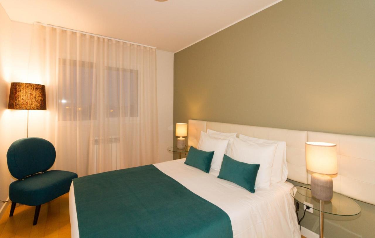 Superior One-Bedroom Apartment Balcony