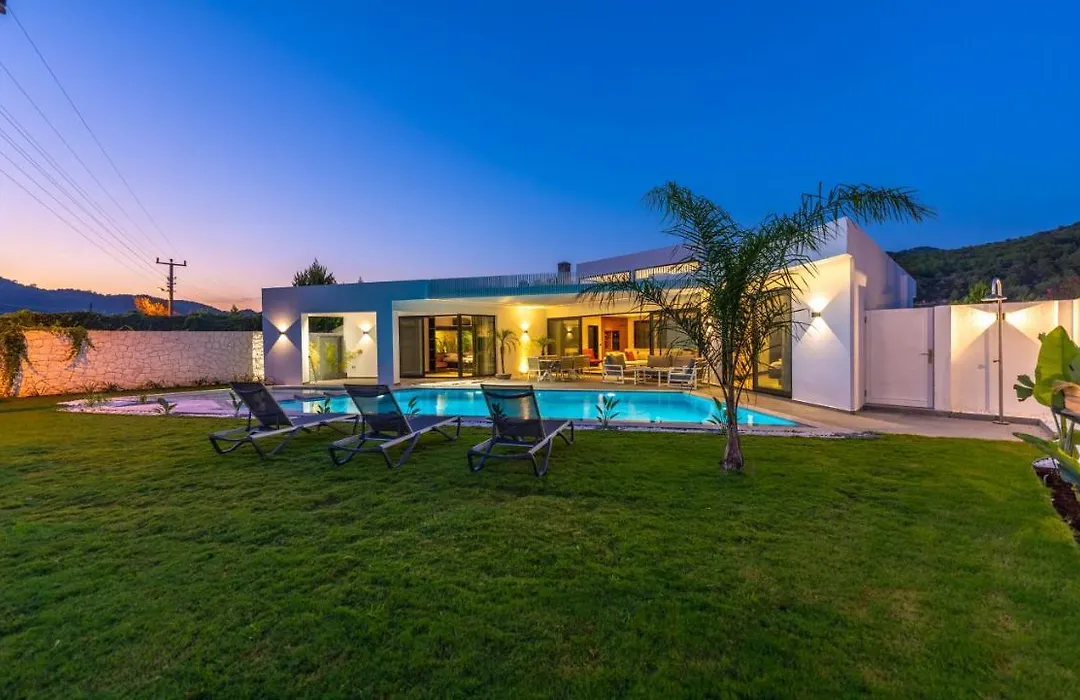 Villa Azize-1