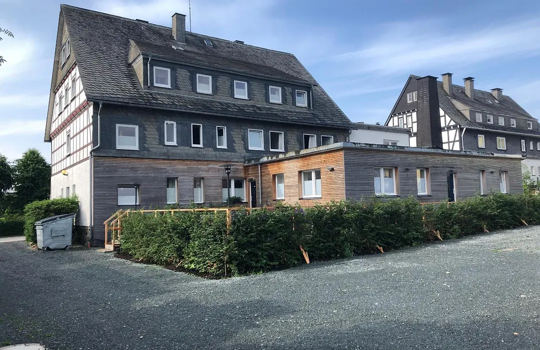 Die Zwei Loewen Ferienwohnungen-1