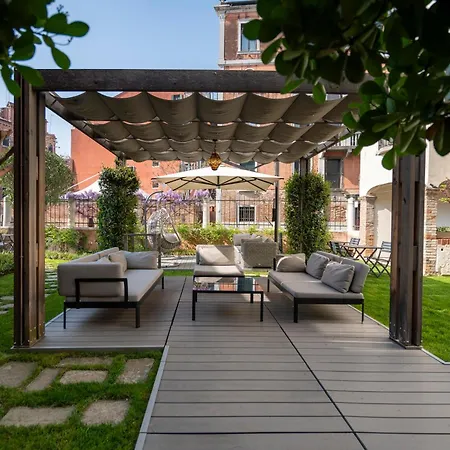 Palazzo Morosini Degli Spezieri - Lifestyle Apartments-2