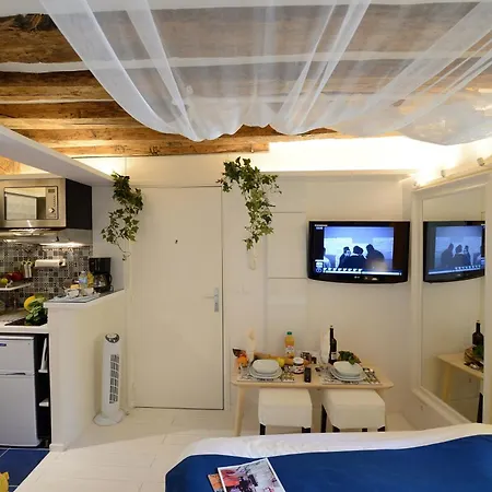 Les Patios Du Marais 2-2