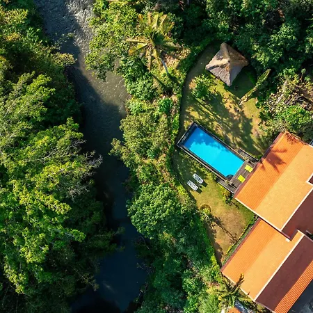 Villa Lepak By The River In Ubud-2