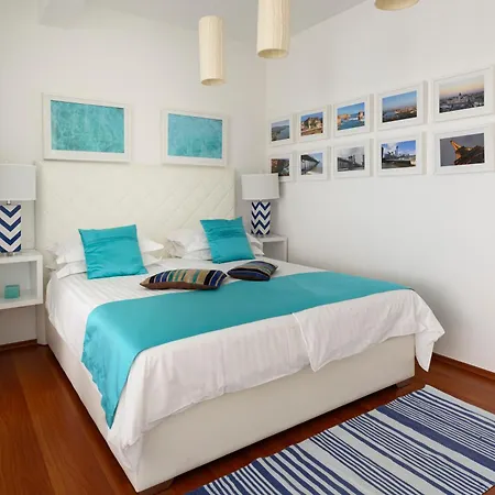 Gallery Luxury Suites & Rooms-Only Adults-3