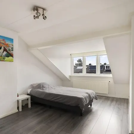 Apeldoorn- ruime eengezinswoning met 5 slaapkamers-3