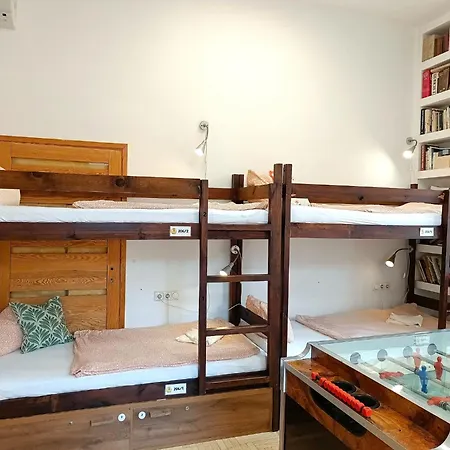 GoodMo Budapest Smart Rooms-3