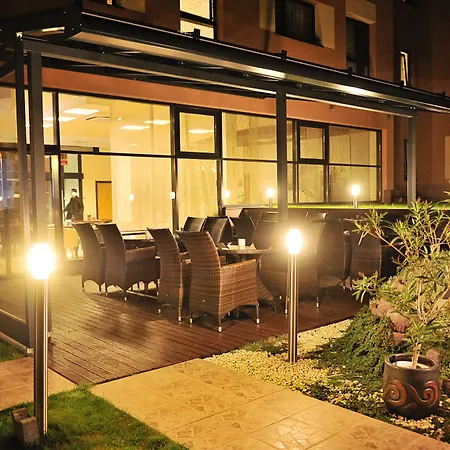 Melrose Apartments-2