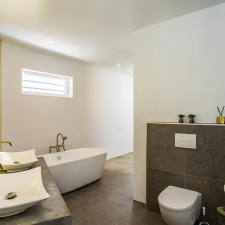 Villa Caribe Royal - Luxe Villa Tot 8 Personen Jan Thiel, Curacao-2