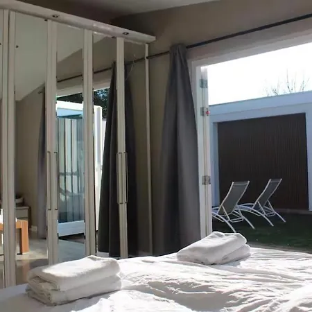 Spaanse Bungalow met ruime tuin nabij Amsterdam-3