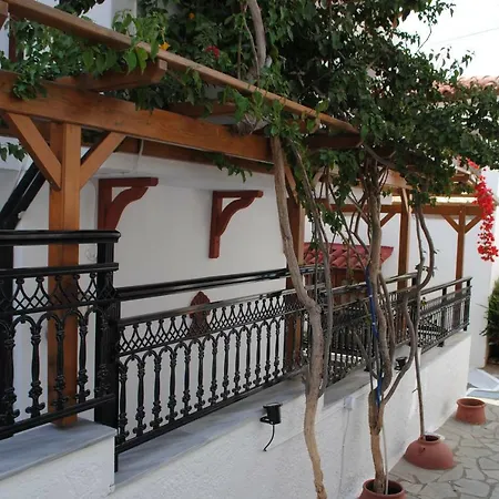 Studios Loukia-2