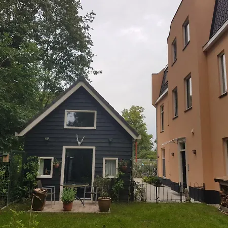 Cozy Cottage-2