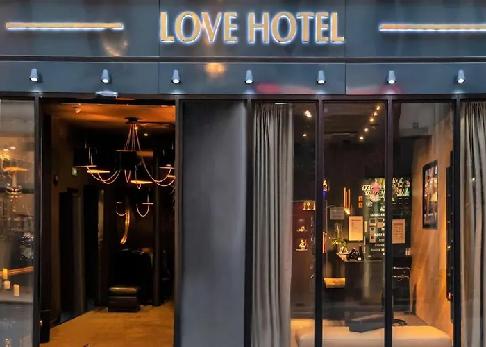 Love Avec Nuit Insolite Au Dandy Et Jacuzzi Privatise (Adults Only)