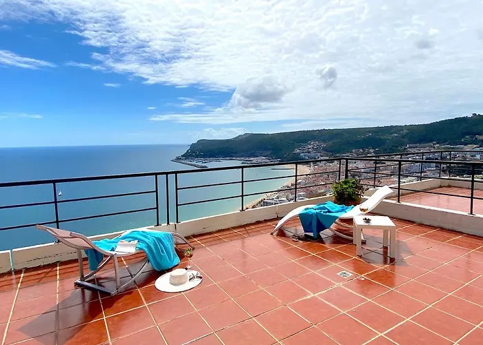Sea View Apartment Sesimbra- Apartamento Vista Mar