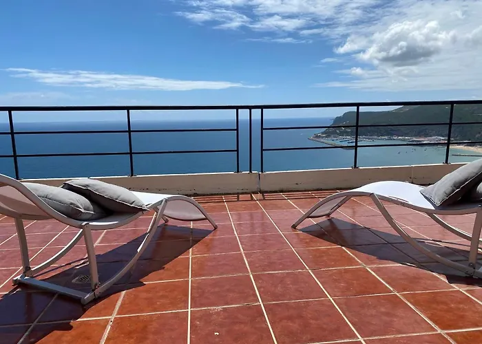 Sea View Apartment Sesimbra- Apartamento Vista Mar