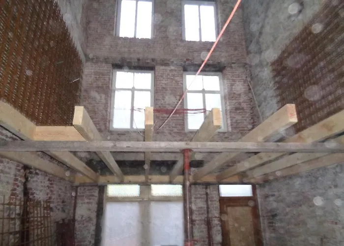 Au Pied De L'Abbaye De Leffe