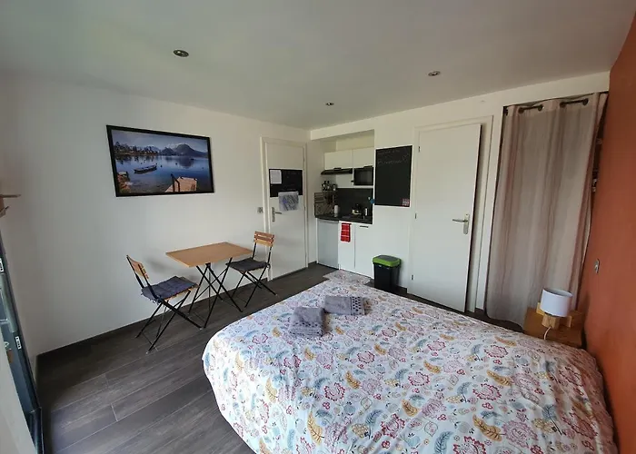 Studio A La Campagne Au Bout Du Lac D'Annecy