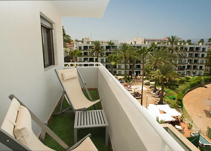 Livvo Anamar Suites