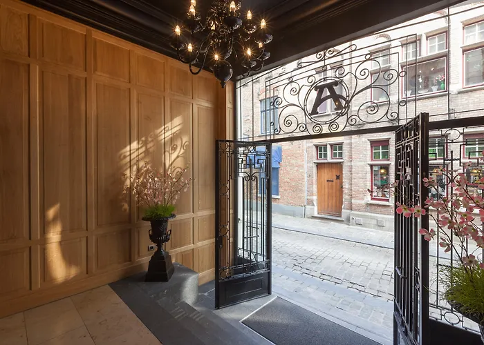  Dukes' Academie Brugge - By Dukes' Collection