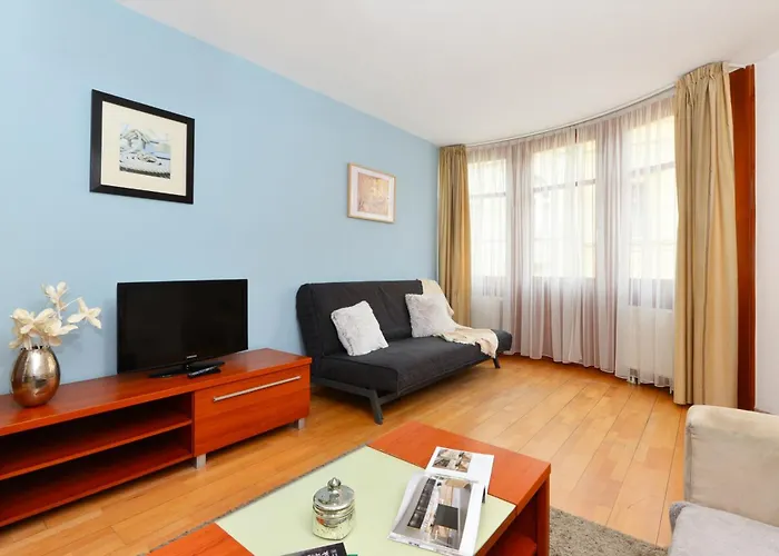Apart hotel: Bphome Apartments - Lovag