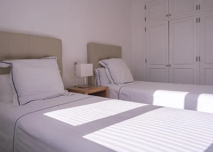 Rooms & Suites Princesa Mercedes - Puerto Del Carmen, Lanzarote - Near The Beach