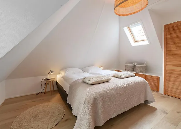 Dorpsstraat 10