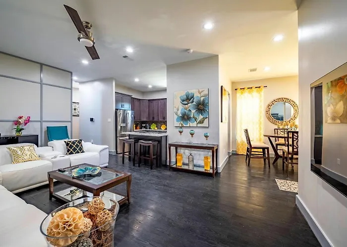 Luxurious 5Br Home Sleeps-14