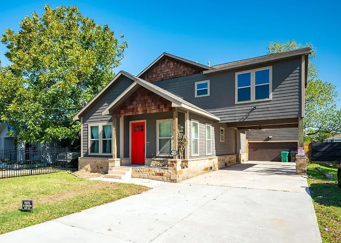 Luxurious 5Br Home Sleeps-14