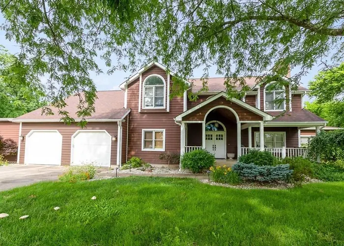 5755 Butler Warren Cheerful 6-Bedroom Villa With Fishing Pond