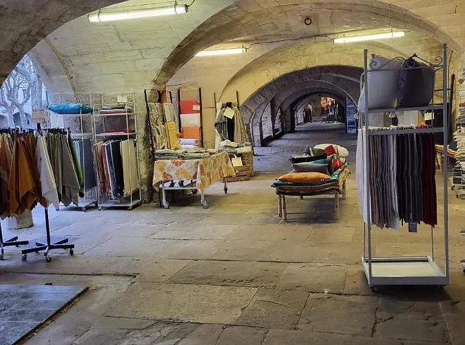 Uzes, Au Coeur Du Centre Medieval Le Logis Du Consul Un Bien D'Exception Du Xvieme Siecle