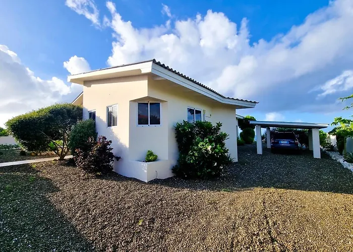 Villa With Pool And Sea View