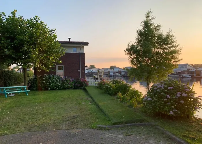  Water Villa Minaro
