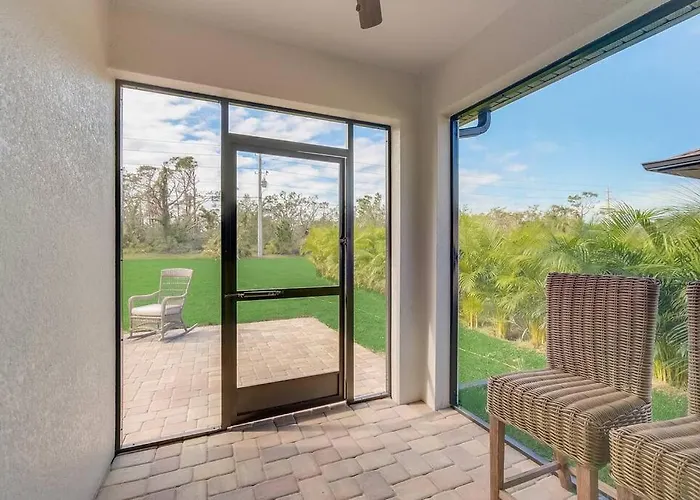 Sunny Coastal,3 Bd, 2 Ba, King Master Suite, Close To Ocean, Golfing , Fishing
