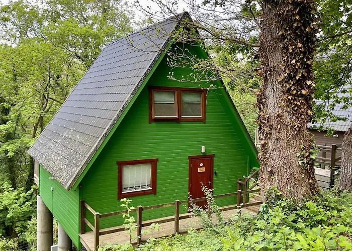 Oak Tree Lodge - A Romantic Getaway- Finlake Resort & Spa - Devon