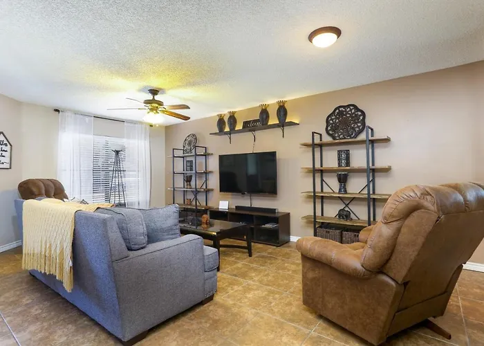 Home Near Sea World & Lackland