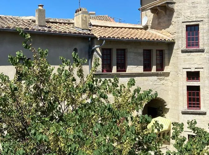 Appartement A 50 M De La Place Aux Herbes