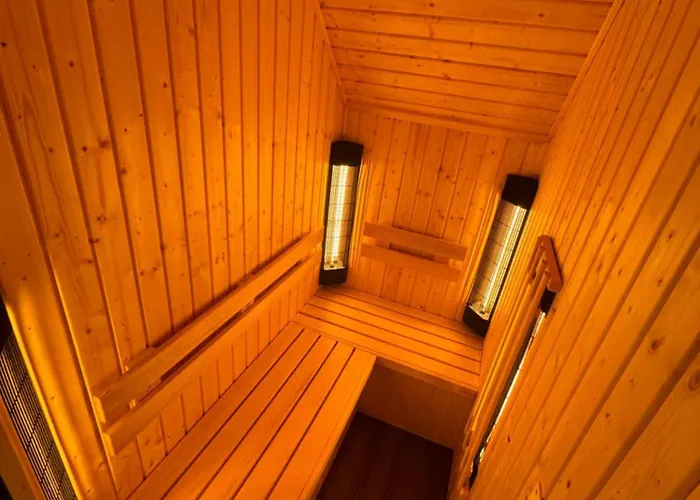 Unieke houten villa met SAUNA in Twente - 6p