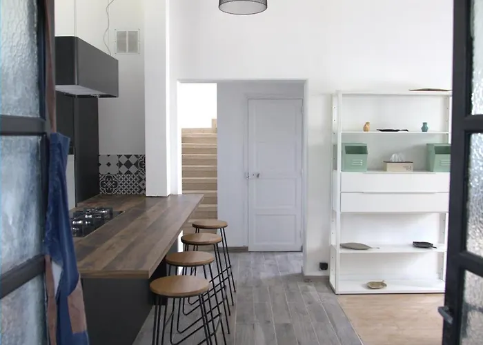 Maison De 100 M2 Equipee De 4 Chambres.