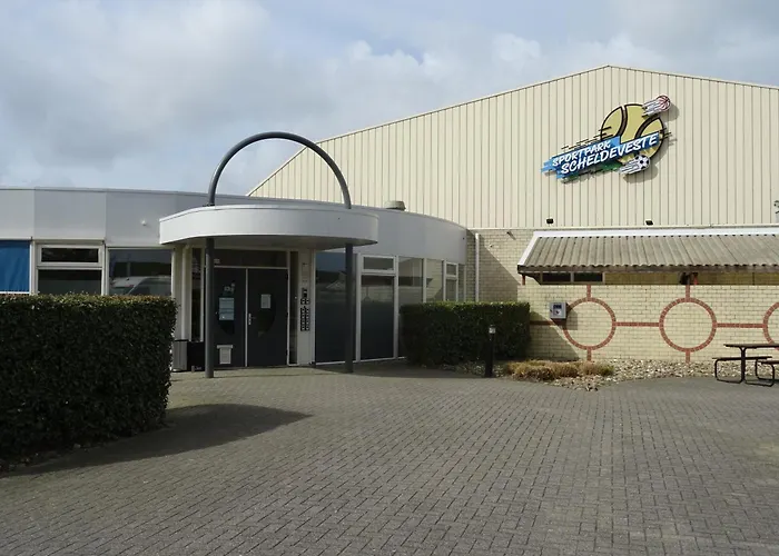 Kustverhuur, Nieuwesluisweg 6A