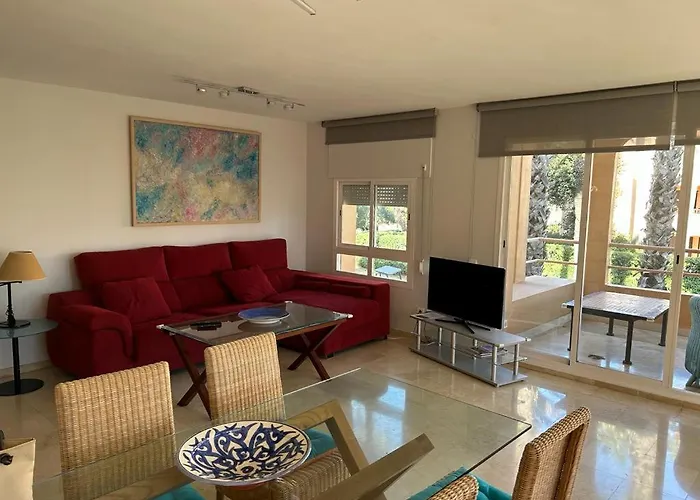 Charming 3 Bedroom Apartment With Sea View In The Heart Of Sotogrande