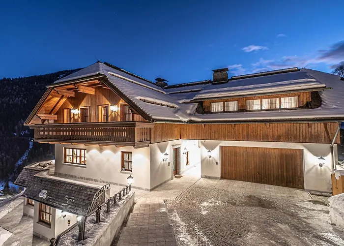 Villa Bostele with Five Bedrooms, Indoor Pool, Two Saunas&Garage