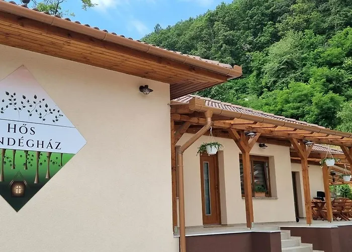Hos Vendeghaz Miskolc -Oenallo Vendeghaz, Mely Csak Az Oenoeke