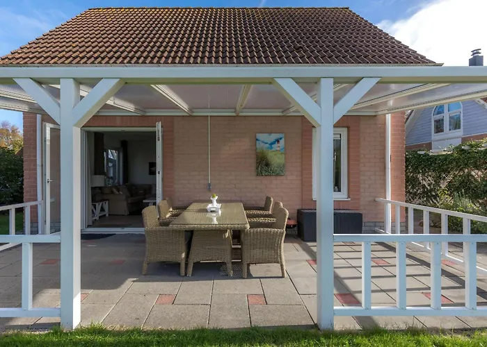 Villa-Meerchen-Villa-Mit-Ueberdachter-Terrasse-800M-Vom-Strand-Entfernt