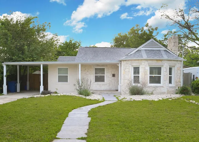 The Marbled Speakeasy - San Antonio Luxury Home By The Alamo
