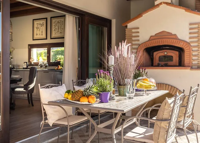 The Luxury Beach Villa With Shared Swimming Pool, Between Viareggio And Torre Del Lago Puccini