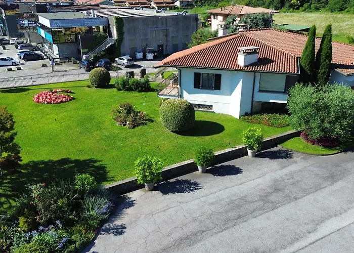 Villa Fiorita With Olive Groove A Puegnago - Bgl