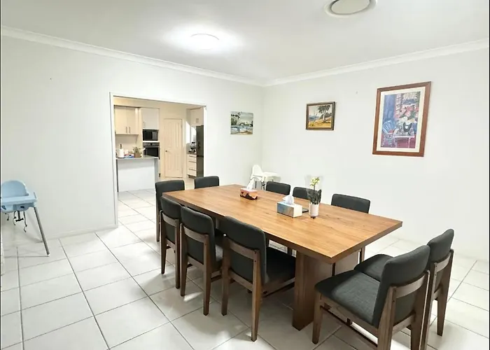 7 Bedrooms 20 Mins To City 25 Acres Of Green Space